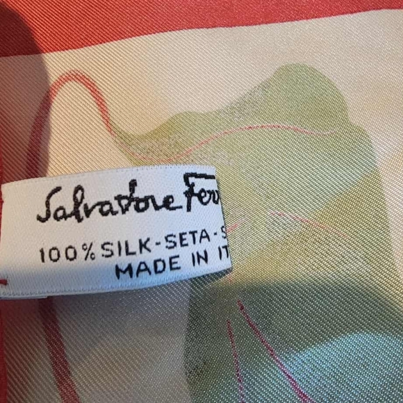 Salvatore Ferragamo Red and Cream Floral Scarf Made In Italy - Picture 9 of 16